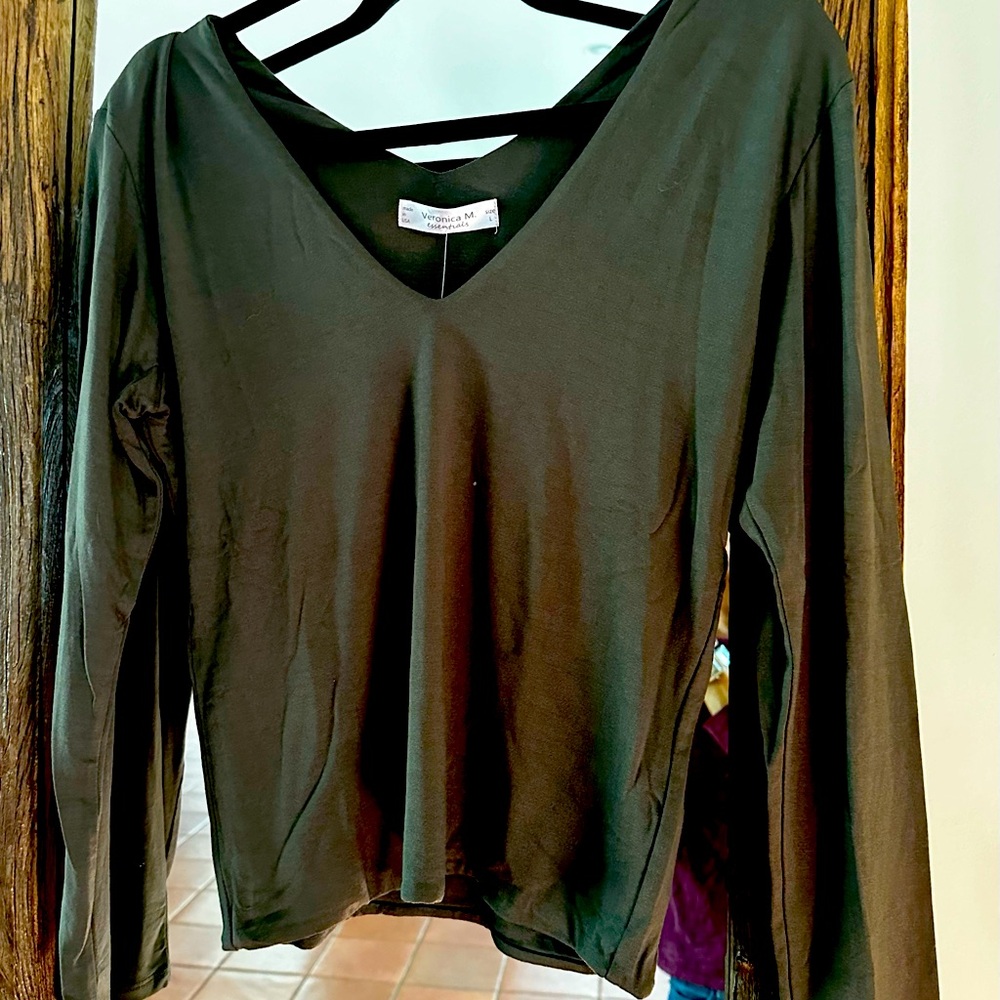 Veronica M Olive Green V neck Top NWT size Large